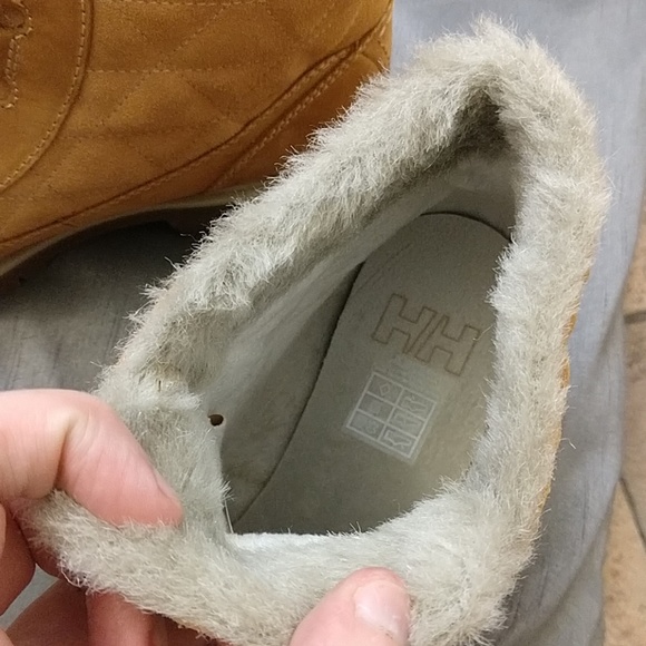 NEW $150 women's 6.5 Helly Hansen leather boots - Picture 2 of 5